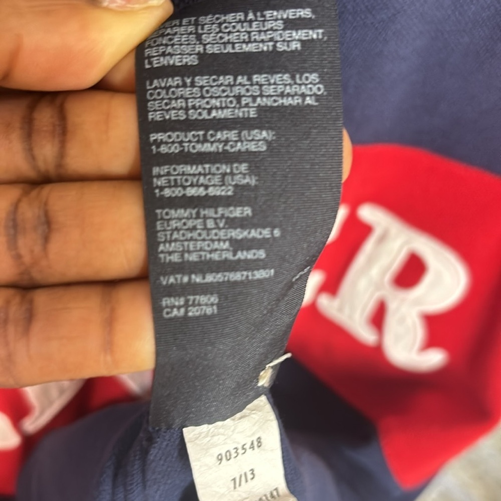 Tommy Hilfiger Custom Fit Size: Small - image 8